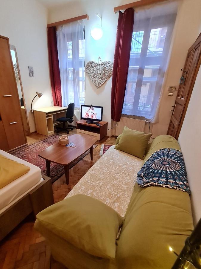 Weiner Downtown Apartment Budapest Bagian luar foto